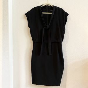 Rachel Roy Black ‎ Tie V-neck  Elastic Waistband Dress size 8 Zipper Back Lined